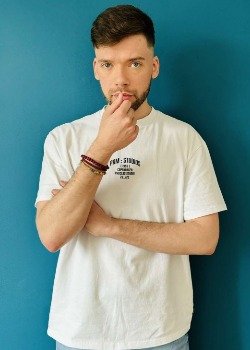 Cv main photo